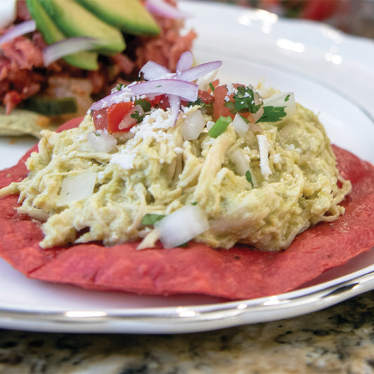 Tostadas de Maíz, Betabel y Amaranto